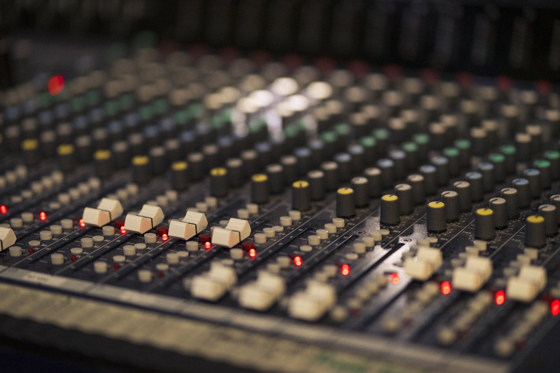 MIXING CONSOLES by Sound Level Events