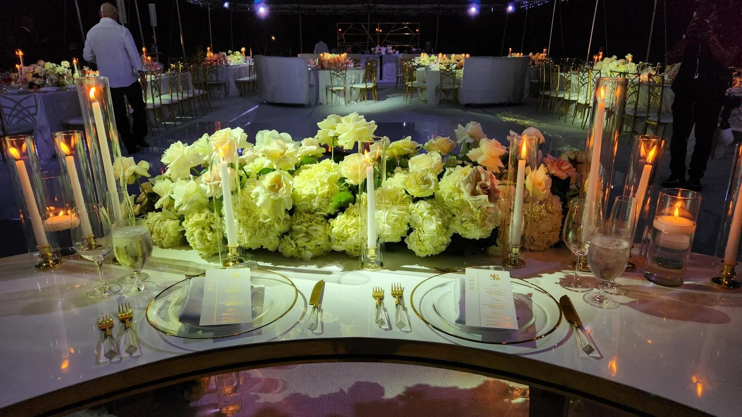 Wash Lighting + Wireless Uplights by Sound Level Events